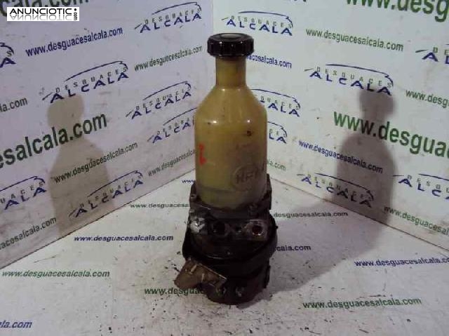 Bomba direcci&oacute;n de renault 686164