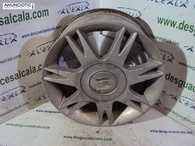 Llanta aleaci&oacute;n 15 de seat 697693