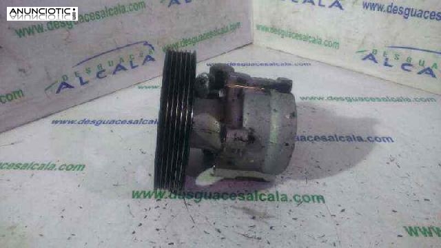 Bomba direcci&oacute;n de renault 667306