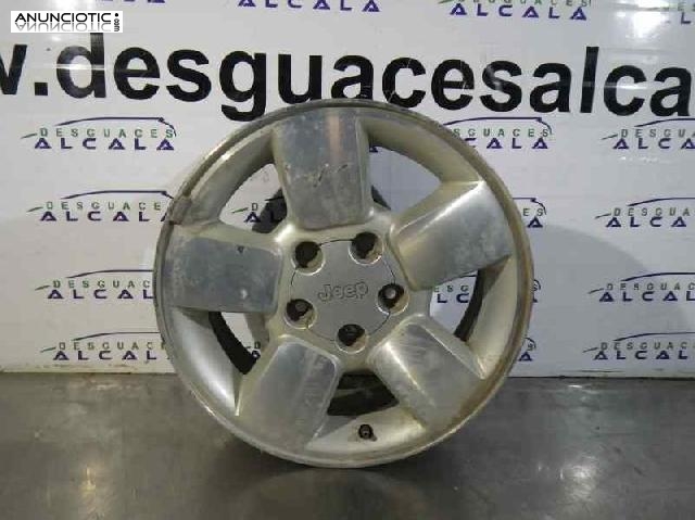 Llanta aleaci&oacute;n r 17 de chrysler 300990