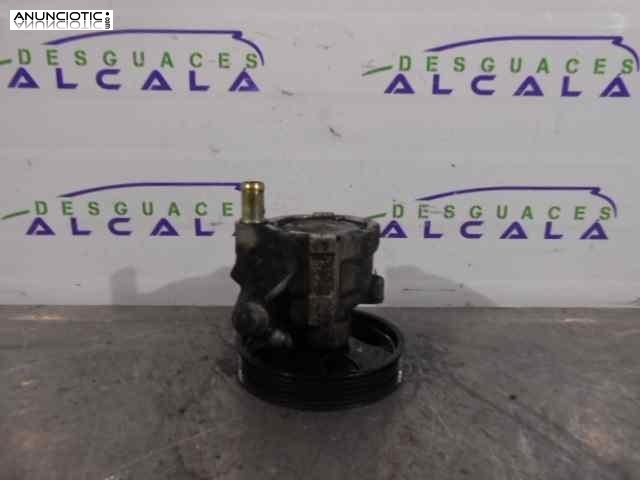 Bomba direcci&oacute;n de renault 181619 