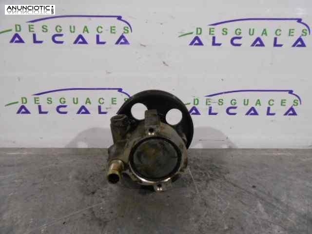 Bomba direcci&oacute;n de renault 181619 