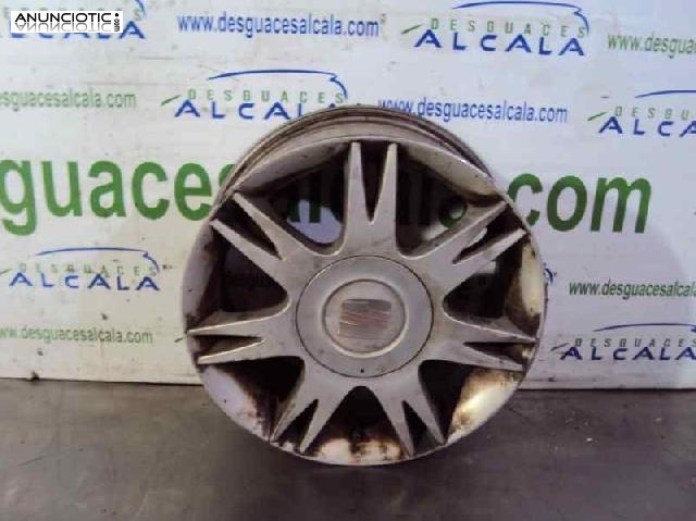 Llanta aleaci&oacute;n 15 de seat 695532 
