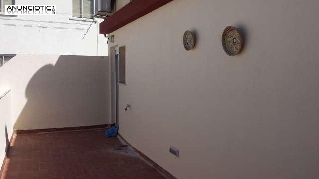 Magn&iacute;fico piso junto al hospital