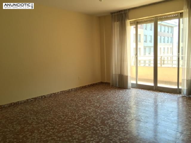 Alquiler 2&ordm; piso con ascensor muy luminoso en 