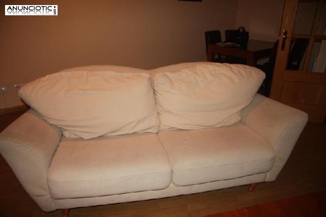 Se alquila 1&ordm; piso de 98 m&sup2; &uacute;tiles, dividid