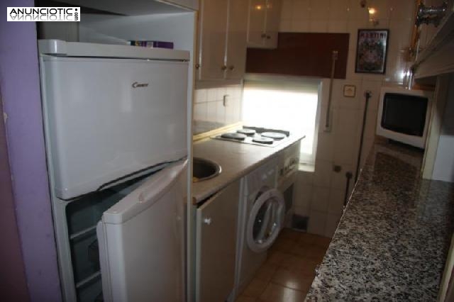 Se alquila 9&ordm; piso con ascensor muy luminoso 