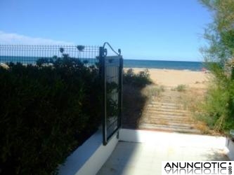 Alq. Apart. Xeraco playa Pte. Mayo 200�. 1&ordf; Linea  mar, con garaje. 