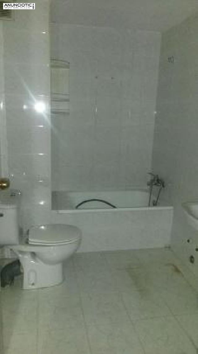 Fant&aacute;stico piso en rambla ferran