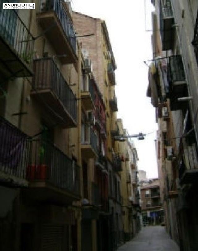 Piso en centre hist&ograve;ric de 80 m2