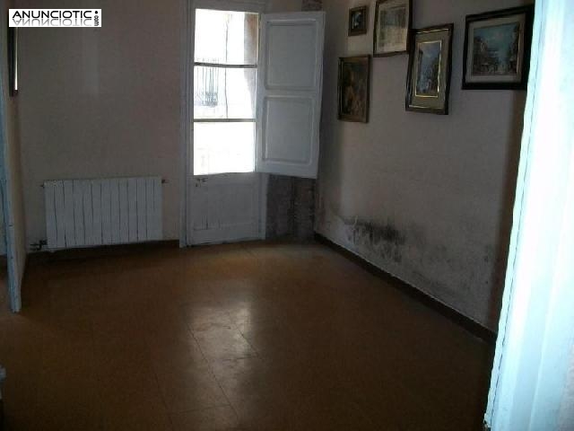 Piso en centre hist&ograve;ric de 89 m2