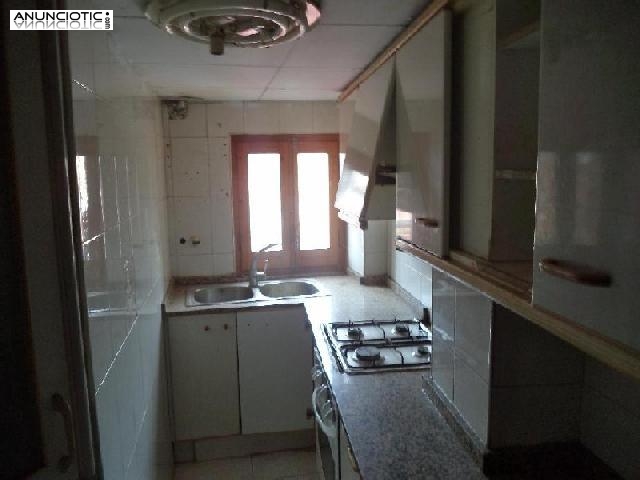 Piso en centre hist&ograve;ric de 97 m2