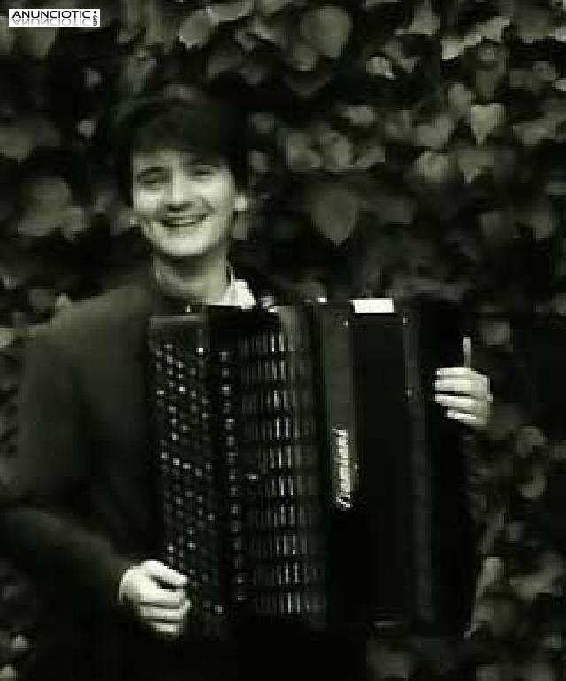 Escuela de acorde&oacute;n de javier torres desde 1951