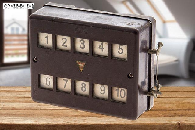 Aparato antiguo de informaci&oacute;n habitaciones