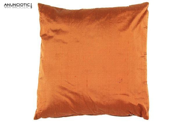 Coj&iacute;n de raso naranja