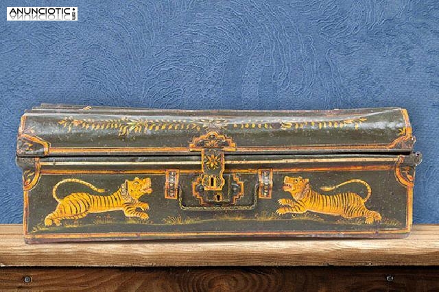 Antiguo ba&uacute;l indio. a&ntilde;os 20.