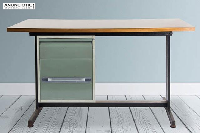 Escritorio. a&ntilde;os 70.