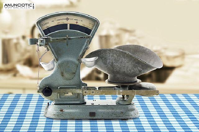 B&aacute;scula antigua toledo