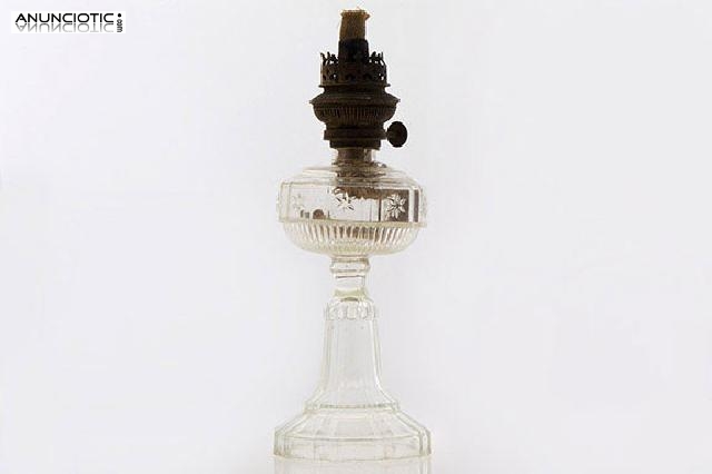 Antigua l&aacute;mpara de queroseno