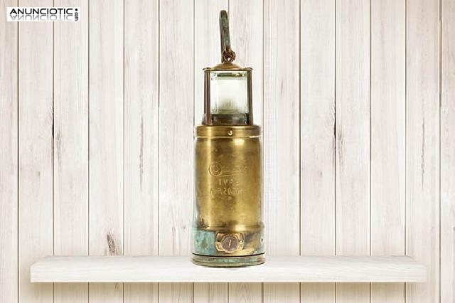 L&aacute;mpara antigua minero oldham.