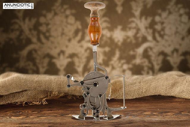 M&aacute;quina de coser sacos, the rugmachine bridgeport