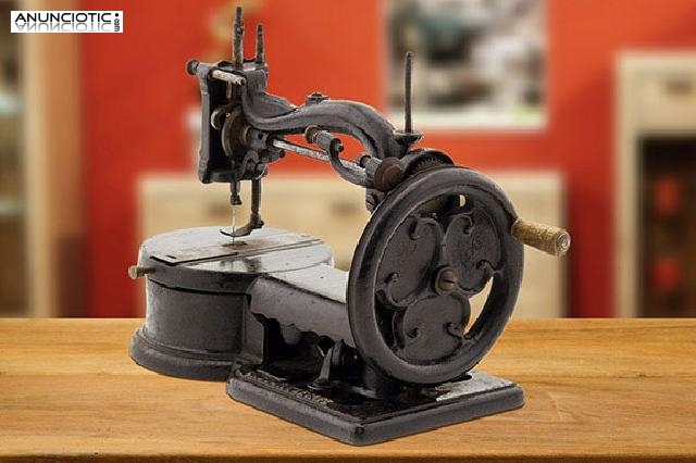M&aacute;quina de coser lacour y lesage siglo xix
