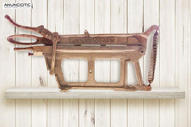 Antigua m&aacute;quina grabadora.