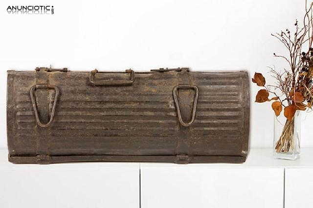 Cofre met&aacute;lico para el correo 1900