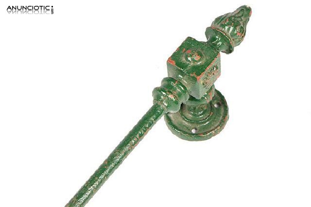 Fino balaustre de fundici&oacute;n a&ntilde;os 60