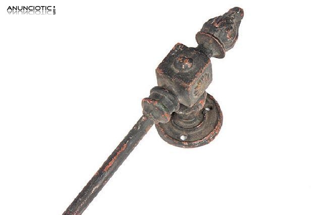 Fino balaustre de fundici&oacute;n