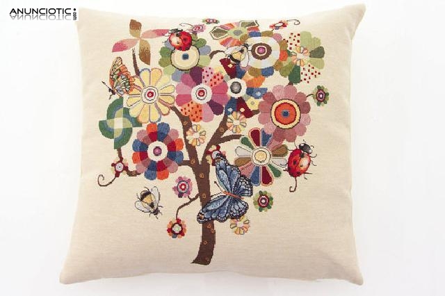 Coj&iacute;n &Aacute;rbol colorido