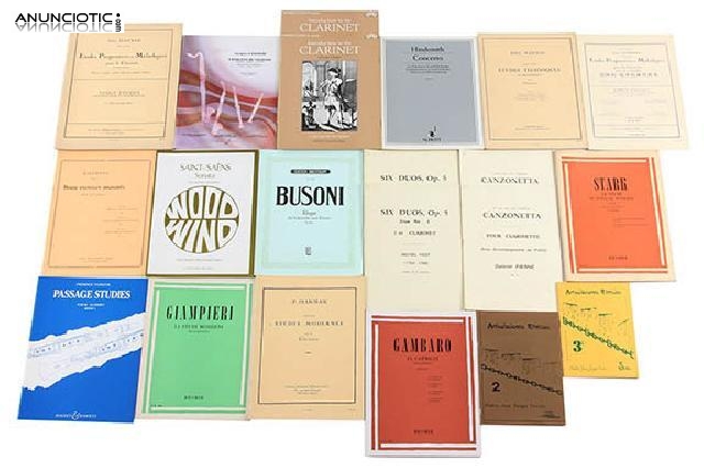 Lote con partituras y m&eacute;todos para clarinete