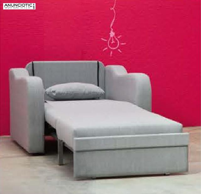 Sill&oacute;n de una plaza con cama