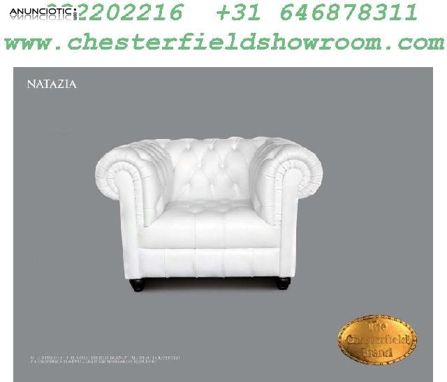 Sof&aacute; chester en blanco puro