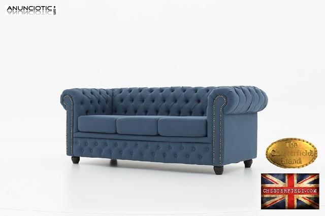 Sof&aacute; chester en terciopelo azul