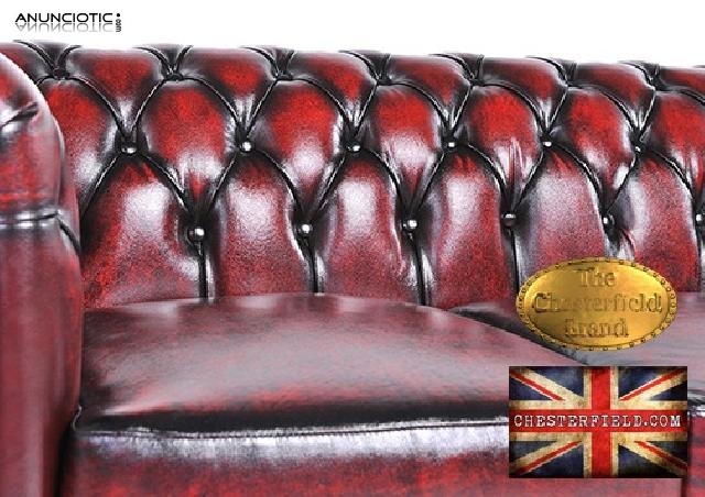 Sof&aacute; chester en cuero -roja gastado