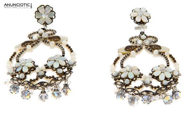 Pendientes dubios colecci&oacute;n novia y fiesta