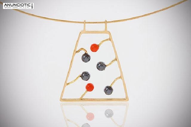 Colgante p&eacute;talos en movimiento