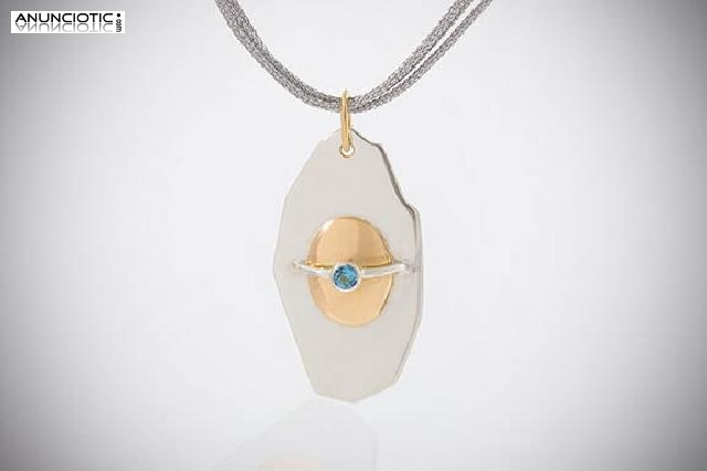 Colgante &Oacute;rbita espacial