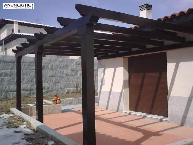 P&eacute;rgola de madera 600 x 400 cm, adosada a pared