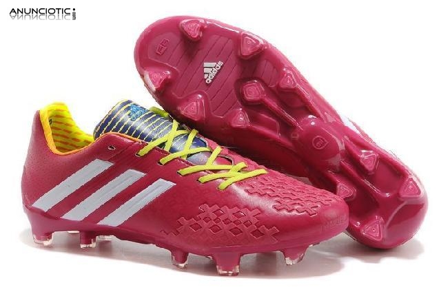 Vendemos: Adidas.NIKE.zapatos de f&uacute;tbol.35euros