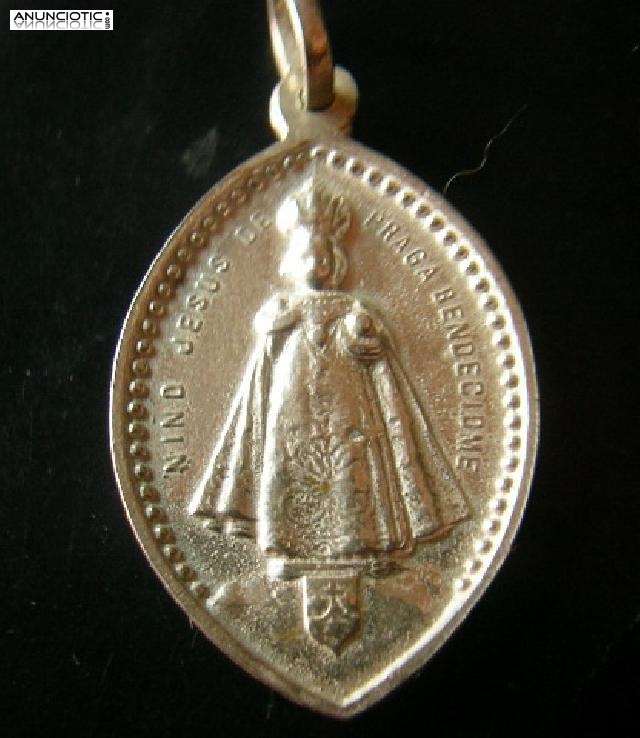 MEDALLAS NI&Ntilde;O JESUS DE PRAGA EN ORO Y EN PLATA.