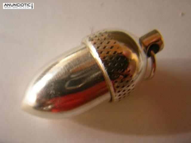 COLGANTE PARA CENIZAS EN ORO &oacute; PLATA