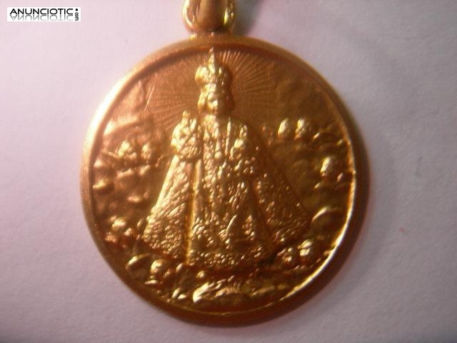 MEDALLAS NI&Ntilde;O JESUS DE PRAGA EN ORO Y EN PLATA.