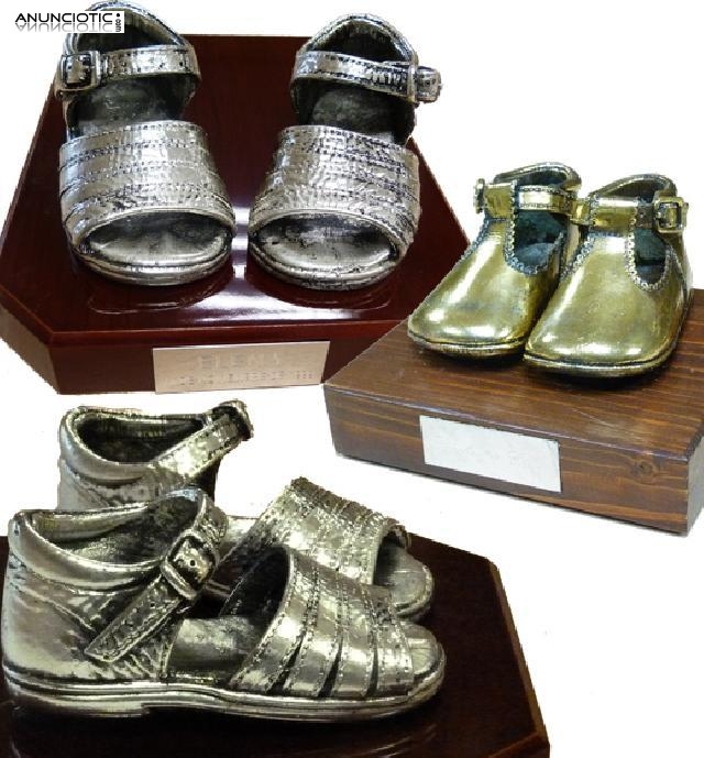 Zapatitos de bebe ba&ntilde;ados en oro plata bronce, etc.