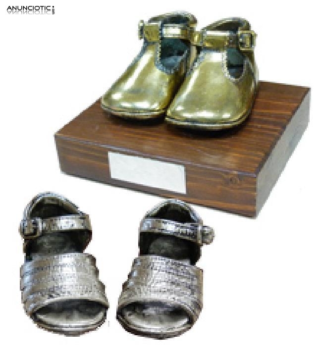 Zapatitos de bebe ba&ntilde;ados en oro plata bronce, etc.