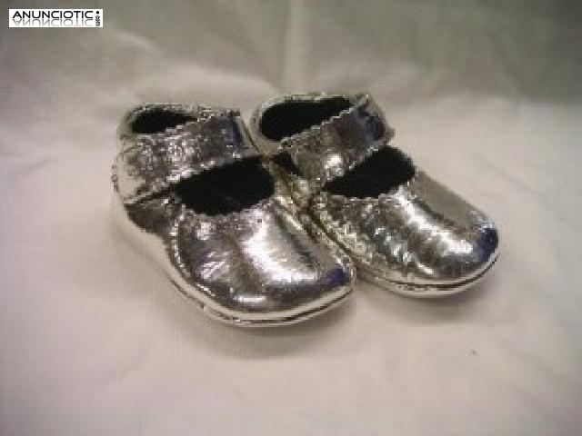 Zapatitos de bebe ba&ntilde;ados en oro plata bronce, etc.