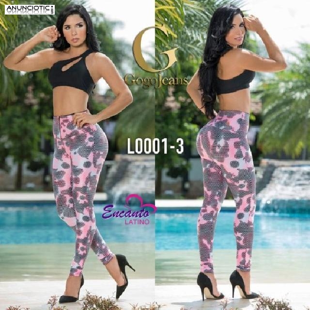 LEVANTA TUS GL&Uacute;TEOS USANDO LEGGINS