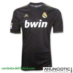 Profesional vende camiseta de f&uml;&sup2;tbol