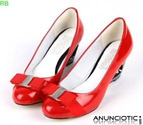 No tome la forma inusual! Mujer de moda zapatos de tac&uml;&reg;n alto.